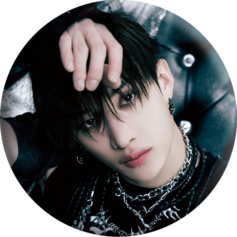 Stray Kids GIANT Japanese Album Keychain Mirror Pendant Badge Badge