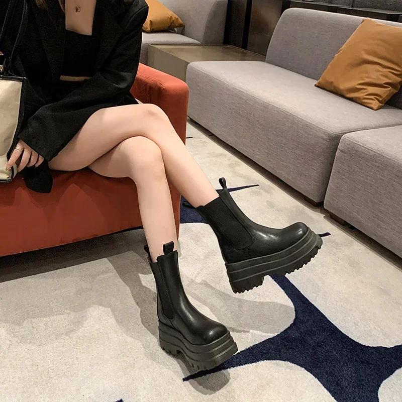 2025 Fashion New Boots Women's Shoes Fashionable and Versatile Thin Round Head Cigarette Boots Platform Shoes Outdoor Versatile