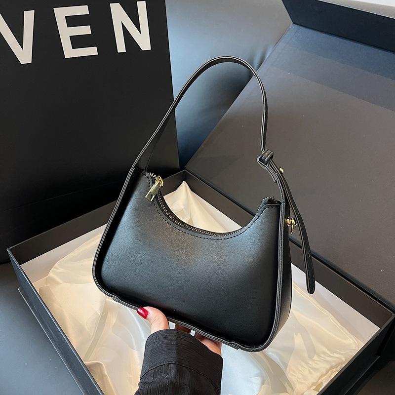 

Design sense niche bag women s 2025 new armpit bag fashionable small satchel simple versatile explosive shoulder bag 21*6*11 белый