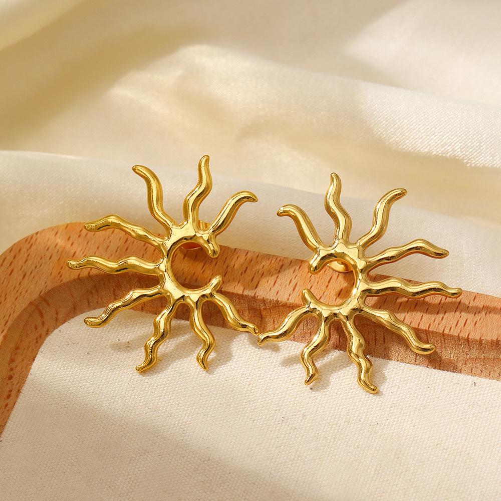 Gold Color Simple Sun Stud Earrings Exaggerated Big Geometric Statement Earrings For Women Irregular Personality Fashion Jewelry