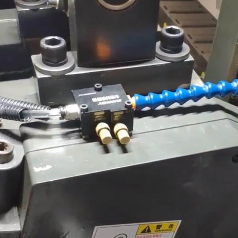 Precision Mist Coolant Lubrication Spray System with 20cm Copper Pipe and Check Valve Metal Cutting Cooling Machine/CNC Lathe