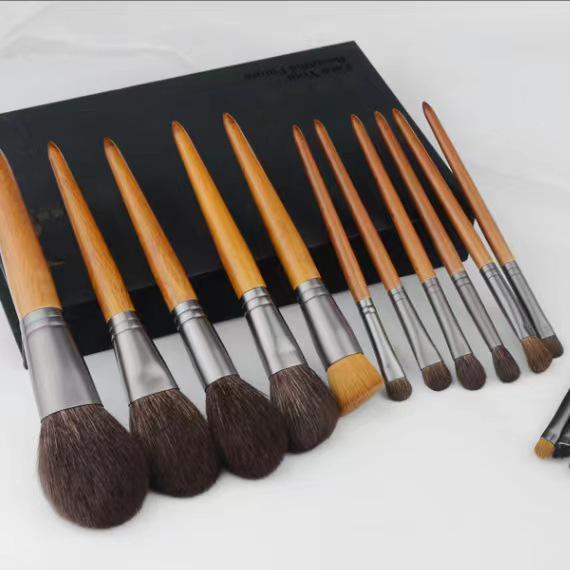 Luxury Animal Hair Makeup Brush with Beechwood Handle - Powder, Blush, Eyeshadow, Detail Brushes