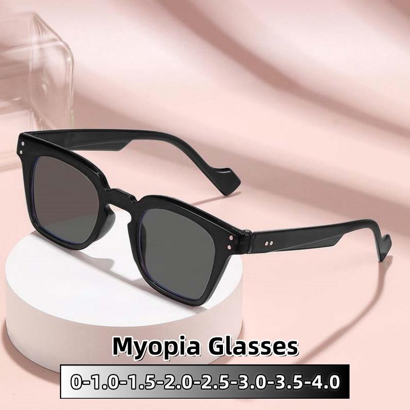 Ultra Light Square Myopia Sunglasses UV Resistant Fashionable Shades for Lady and Gentleman Driving Street Photography