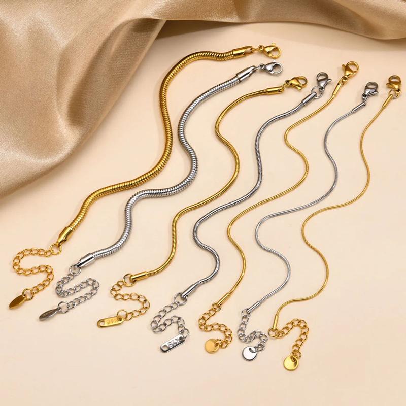 Rundes Schlangenglied-Armband für Damen, Fischgrät-Gliederarmband, Stapelbares Edelstahl 18 Karat Vergoldeter Schmuck 1mm-3mm