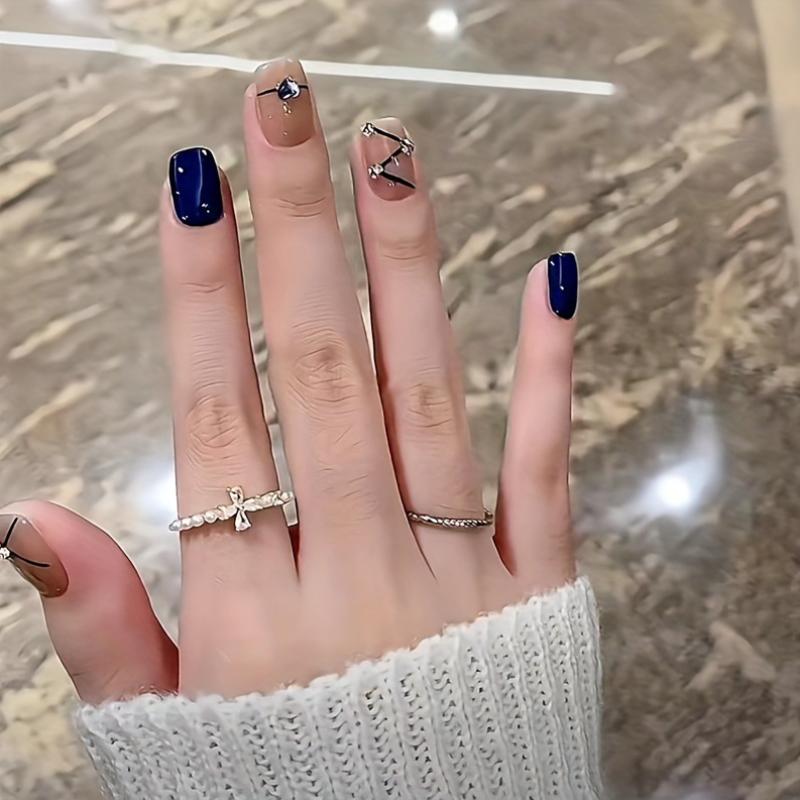 

24 шт. Короткі французькі градієнтні нігті з сердечками, 1 желе-гелем та 1 пилкою для нігтів - для дівчини, мами, жінки, подарунок