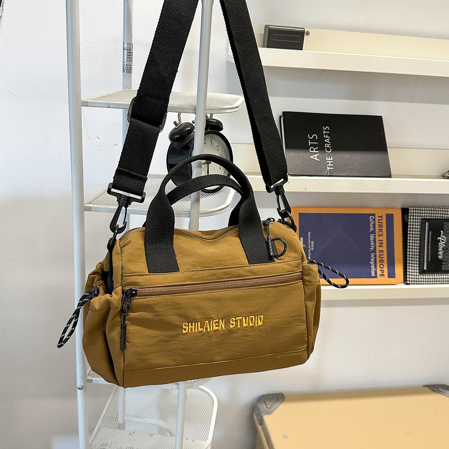 

Crossbody bag neutral workwear motorcycle letter bag men s and women s daily street commuting simple handbag shoulder bag trend Without pendant коричневый