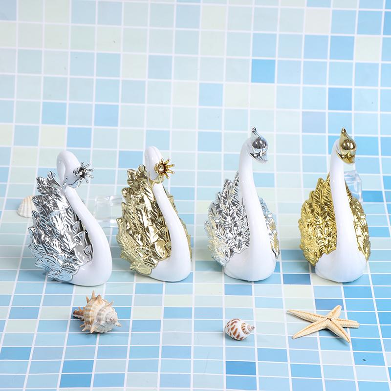 2ks Romantický Crown Swan Cake Topper Dort Dezert Dekor na pečení Dekorační potřeby