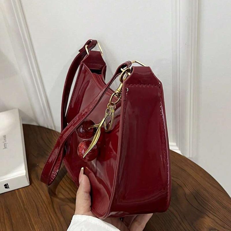Yogodlns Vintage Retro Kabelka přes rameno pro ženy PU kůže Podpažní Crossbody Dámská Ležérní Kabelka Peněženka s třešňovým přívěskem