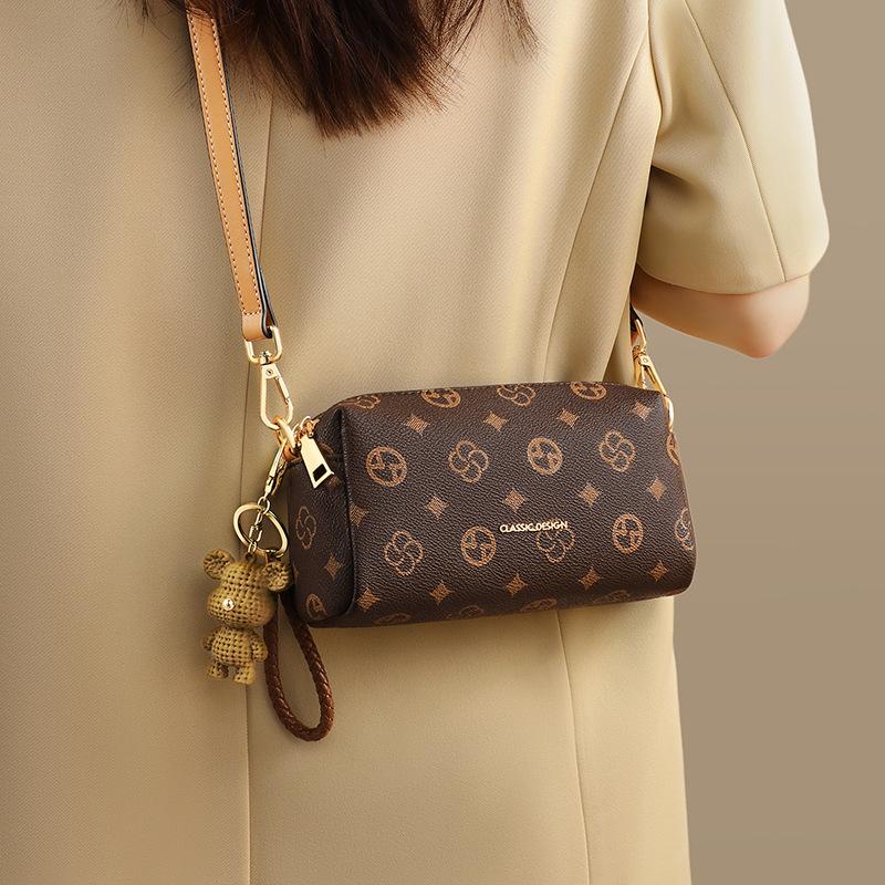 Bags Women s new women s bags Autumn and winter shoulder messenger bags Fashion commuter underarm bags Premium small bags