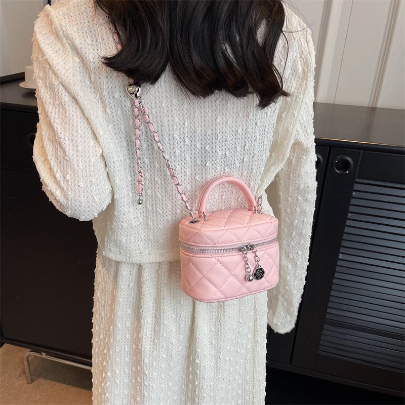 Design portable box bag, new diamond chain bucket bag, niche texture messenger bag.