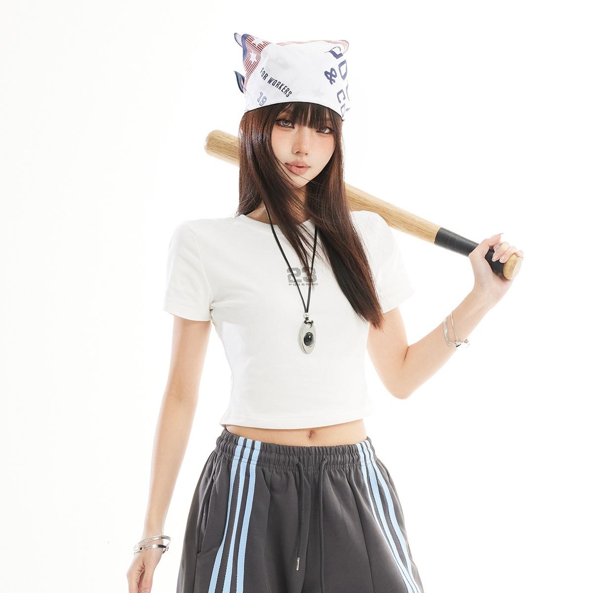 

Letter print~ Chic short-sleeved T-shirt women s summer new niche front shoulder crew neck Spice Girl slim top S ( 47.5-55kg )