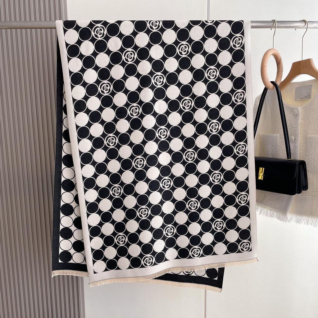 Winter Imitation Cashmere Scarf Women'S Camellia Korean Version Dongdaemun Shawl Versatile Cute Thickened Scarf Tide