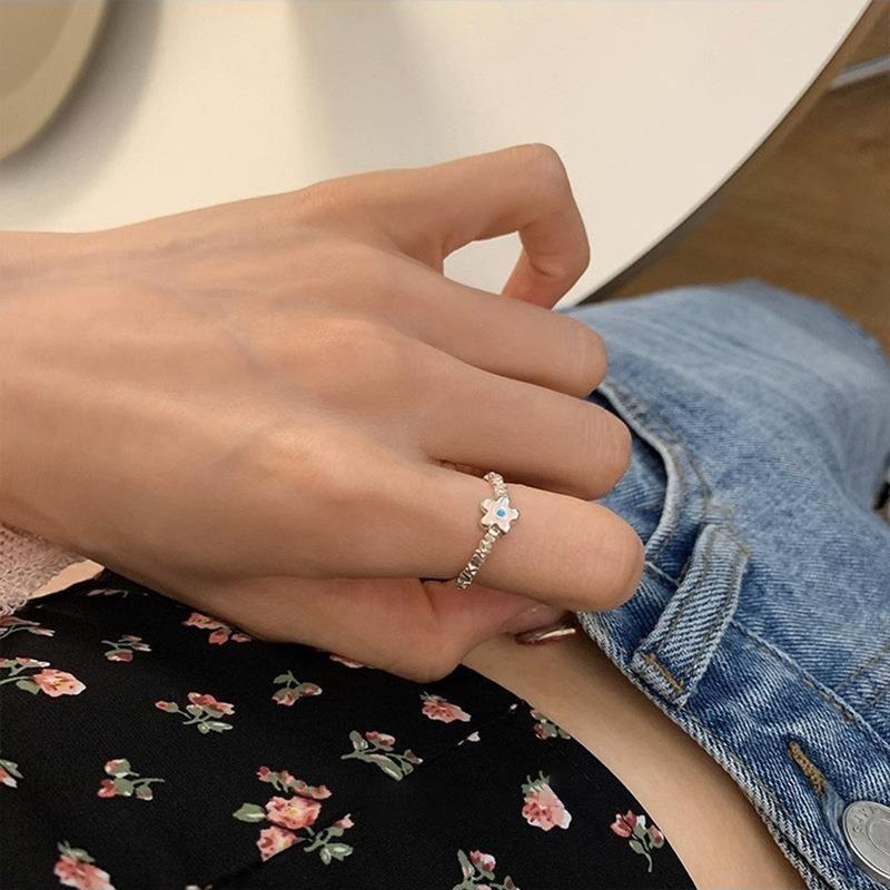 Stylish Korean Minimalist Flower Beaded Ring For Women Adjustable Open Finger Design