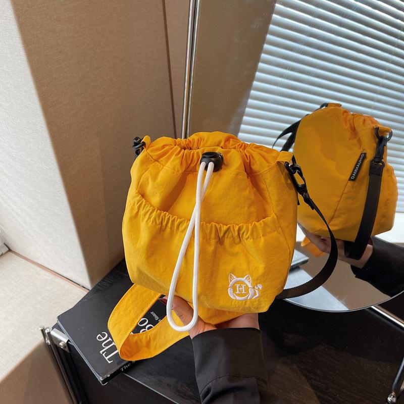 

Сумка-ведро женская новая популярная повседневная на плечо большая вместимость сумка-мессенджер сумка для учебы/работы жёлтый