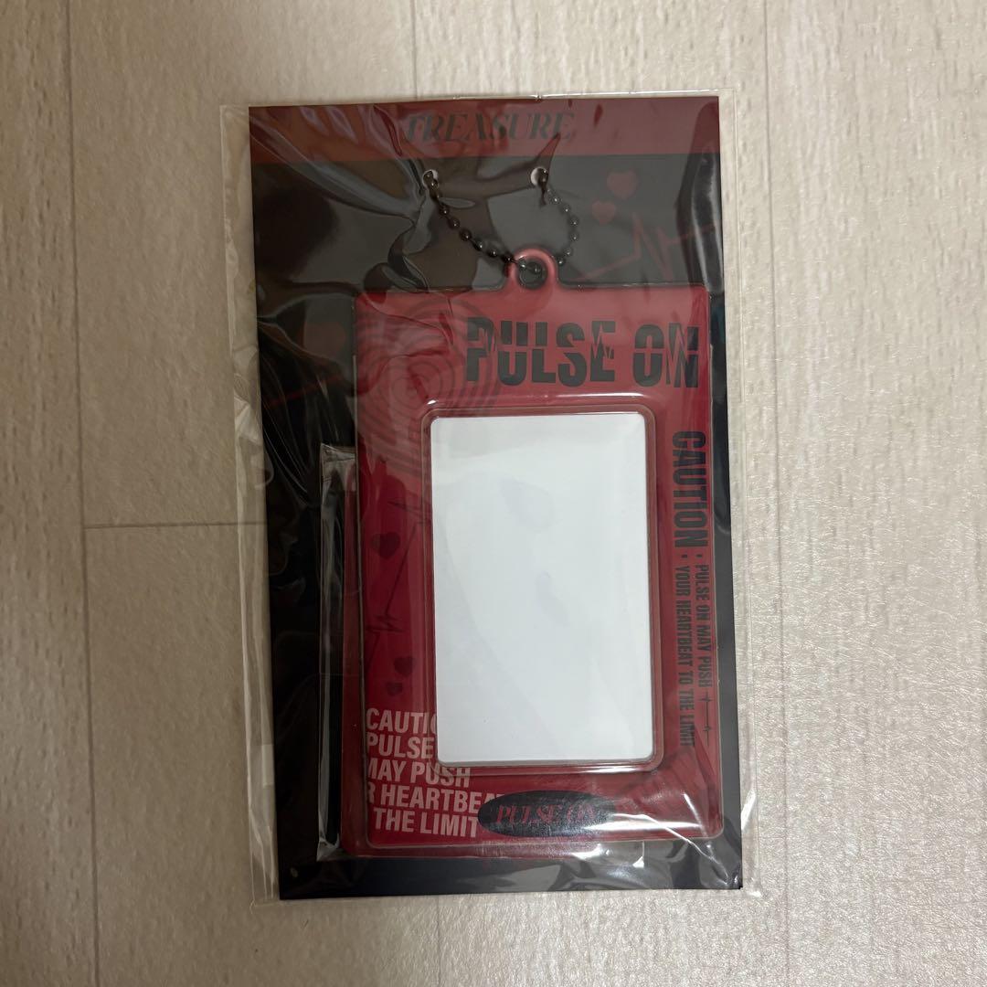 

[Б/У] Холдер для коллекционных карточек TREASURE [PULSE ON] В СЕУЛЕ MD