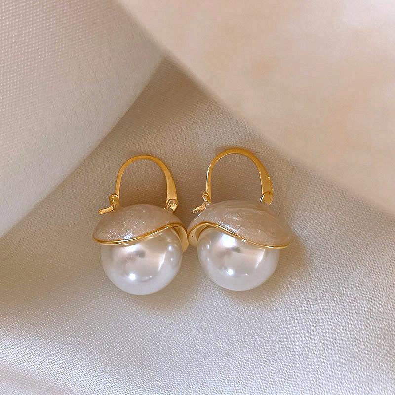 Korea New Trendy Shell Imitation Pearl Hoop Earrings For Women Temperament Versatile Cute Small Earring New  Wedding Jewelry
