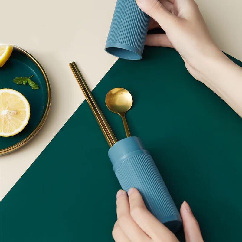 Portable Toothbrush Holder & Rinse Cup