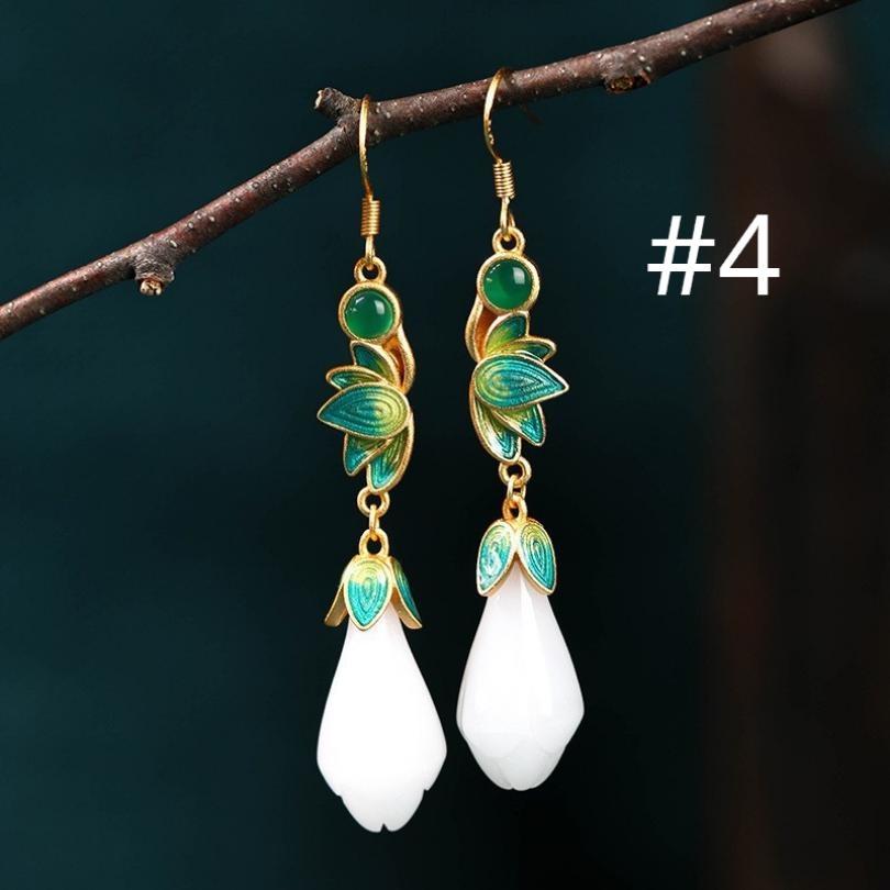 

Винтажные серебряные серьги в стиле шинуазри с цветочным нефритом