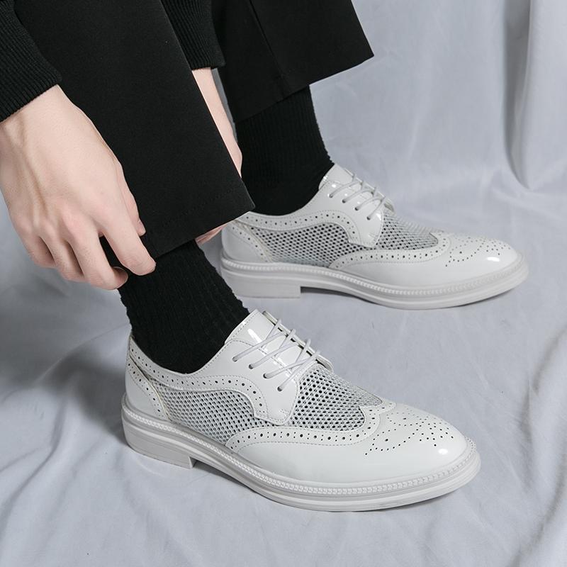 Gentleman Summer New Men's Black White Perforated Leather Oxford Brogues Shoes Designer Formal Wedding Dress Homecoming Footwear
