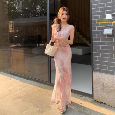 French Floral Print Dress, Spring/Summer 2026 – Elegant, Waist-Cinching, Slim-Fitting, Long Skirt.