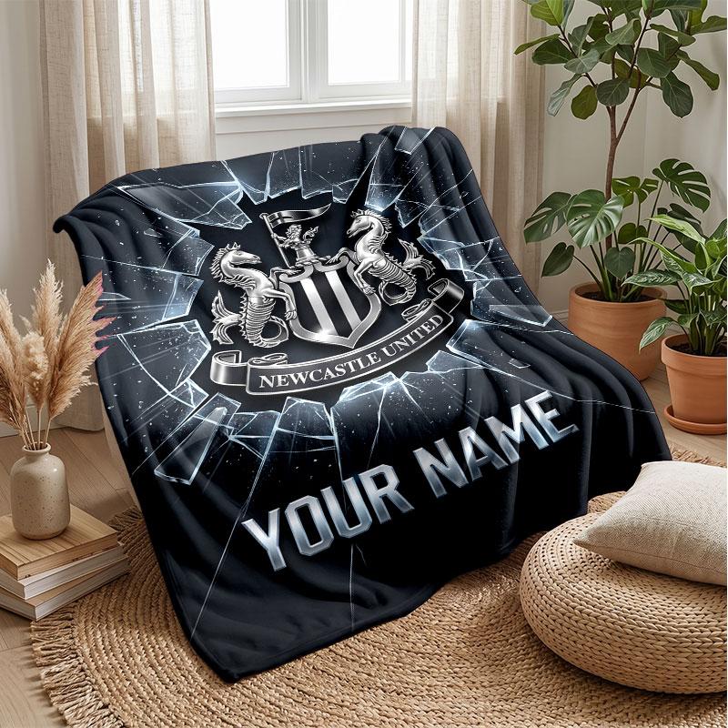 Coperta in Flanella Personalizzata con Nome Testo Newcastle United FC Logo Calcio Coperta in Pile Personalizzata Regalo Speciale per Divano Camera da Letto Casa