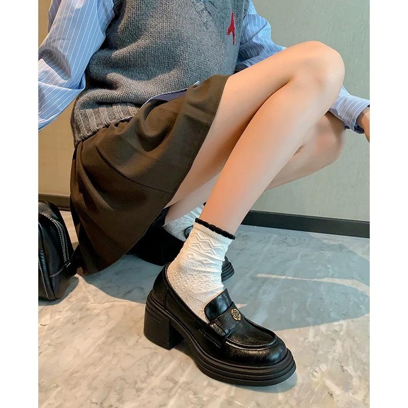 Small soft leather thick-soled loafers for women's 2025 autumn and winter new camellia small leather shoes with fleece and height-increasing sin