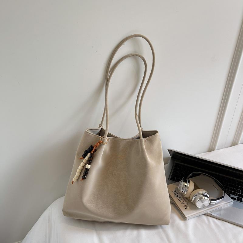 Large-capacity bag women's autumn and winter versatile 2025 new retro texture shoulder bag casual work commuter tote bag