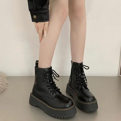 Mode 2024 Dammode Stövlar Casual Skor Kvinna Läder Chelsea Dam Klassisk Punk Kvinnlig Goth Hög Platåstövlar Kvinnor Botas Mujer