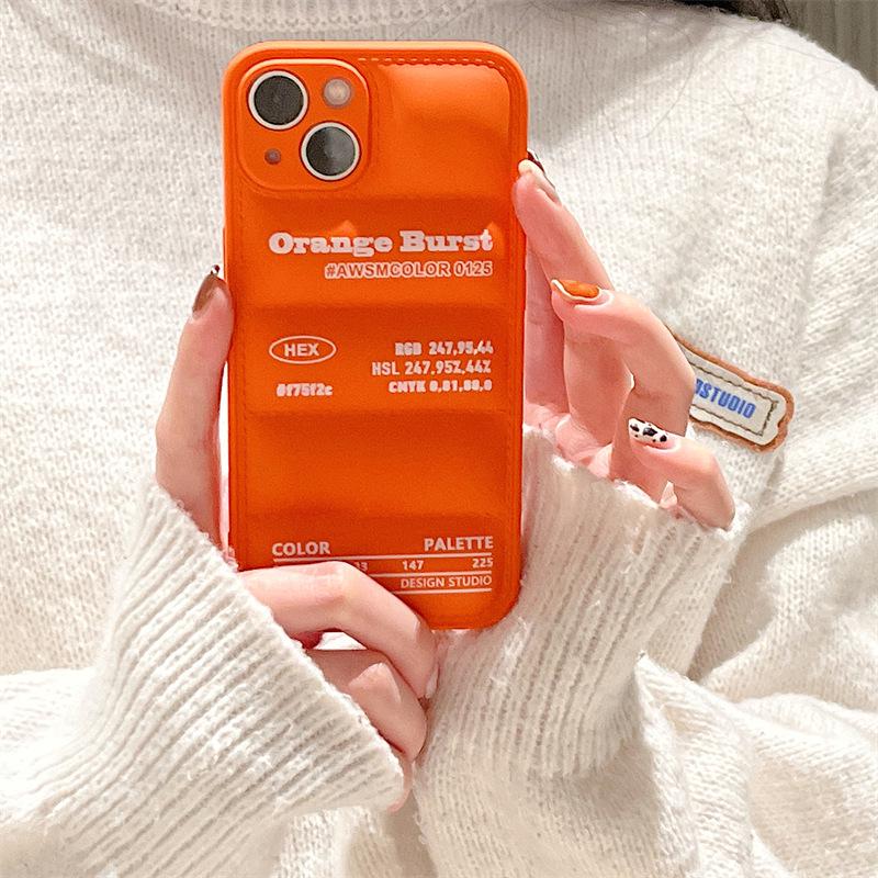 Stylowa kurtka puchowa i silikonowe etui na telefon iPhone 15Pro, 14PRO, 13promax, 11/12/XR, zapobiegające upadkom.