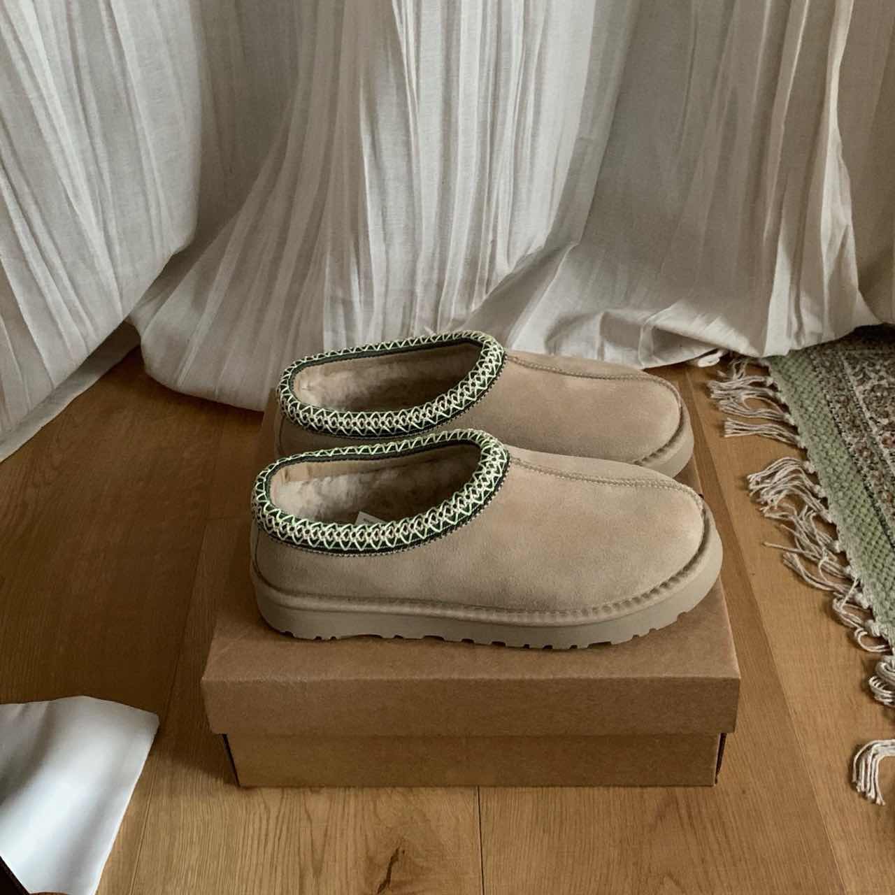 

Size 35 To 45, Winter Boots Woman Warm Women s Boots Fur Boots Low-top Snow Boots Fashion Woman Shoes 44