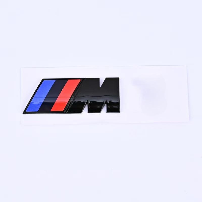 Geeignet für BMW Group M Standard M1 M2 M3 M4 M5 M6 M7 Kofferraum Heck Standard ABS Logo Aufkleber modifiziert Silber/Schwarz.