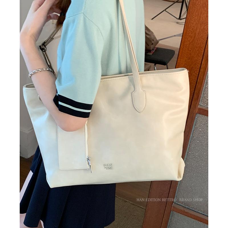 Korean version of simple large-capacity commuter bag women's 2025 new summer fashion tote bag versatile shoulder armpit bag