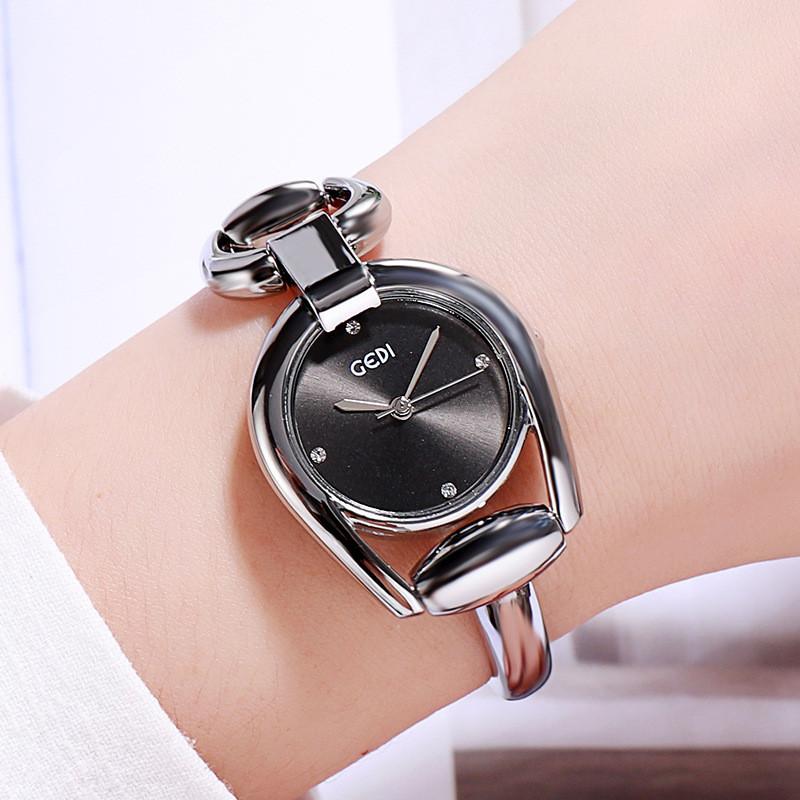 Fashion Ladies Quartz Watch With Alloy Bracelet And Rhinestone Decor For Casual Wear