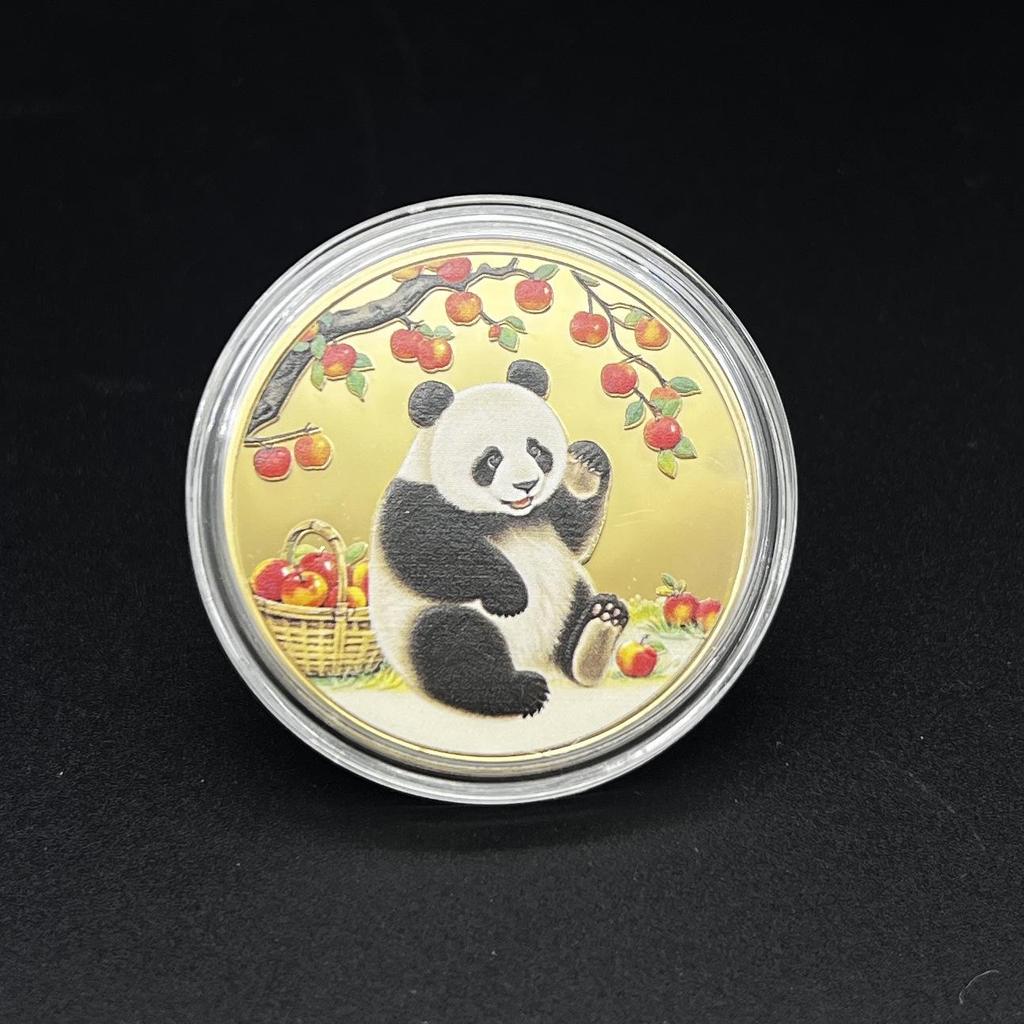 Sichuan Chengdu Panda Gold Commemorative Medal: Cultural Tourism Souvenir