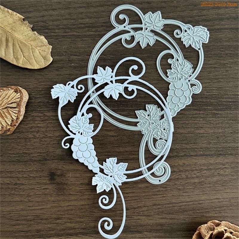 K1AE Grape Wreath Carbon Steel Cutting DiesMetal Embossing Stencils for Scrapbooking