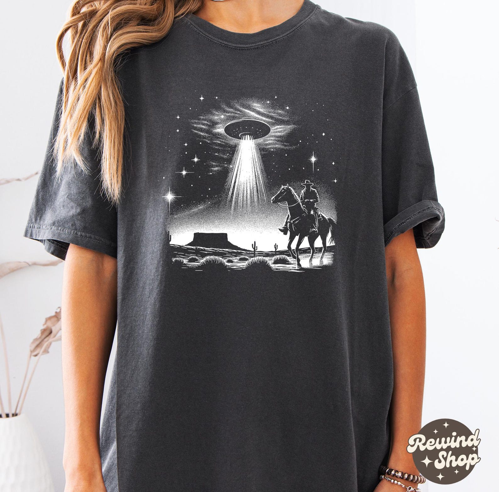 UFO Cowboy Comfort Colors Shirt, Vintage Western T-Shirt, Vintage Rodeo Graphic Tee, Oversized Cowboy T Shirt, Wild West Tshirt, Cowgirl Top 3XL