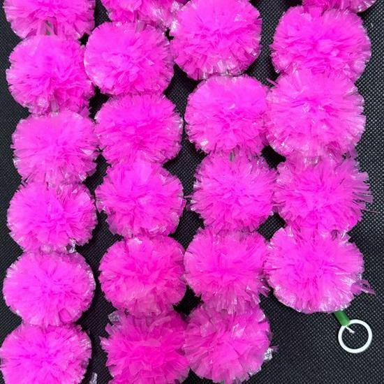 

Chrysanthemum Artificial Flower String Lights for Day of the Dead, Wedding, and Family Gatherings. 1.5 meters 30 flowers