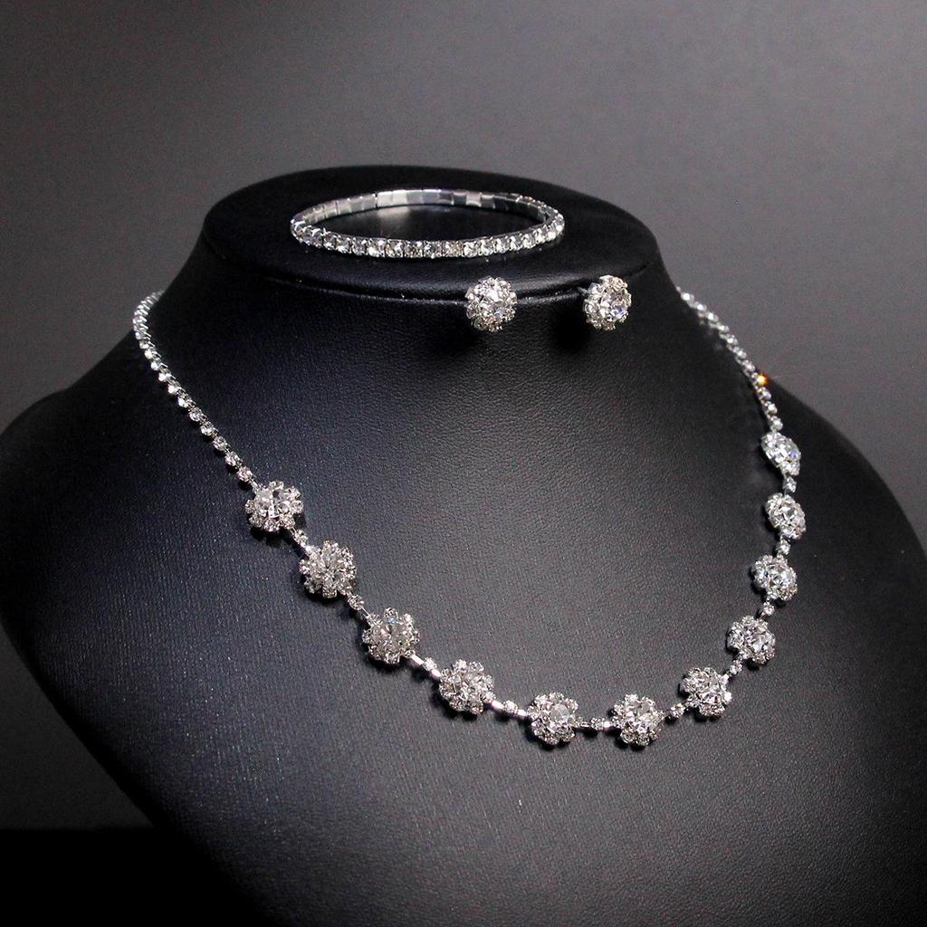Elegant Rhinestone Tassel Jewelry Set: Necklace, Earrings, Bracelet – Perfect for Bridal or Banquet Wear