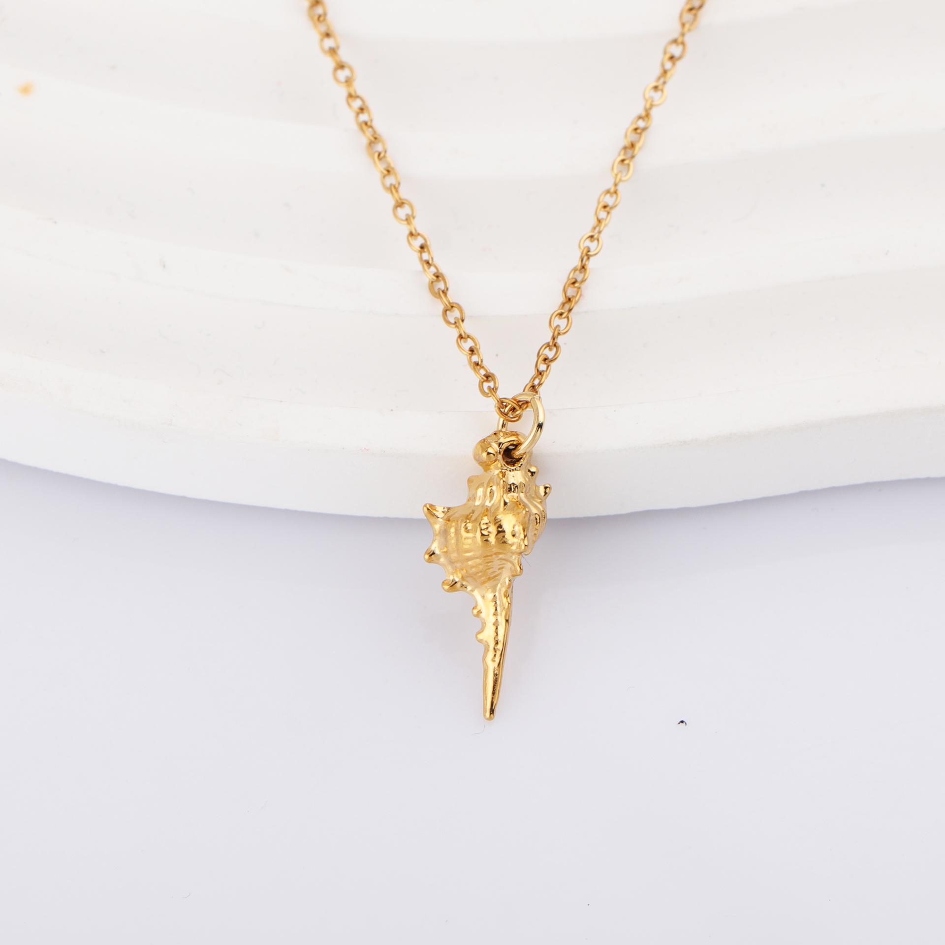 

10pcs/lot Stainless Steel Conch Necklace Gold Color Pendants Chain for Women Girl s Necklace Gift Wholesale