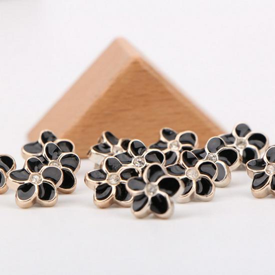 High-End Damen Perlen Cardigan Hemdknöpfe: Exquisiter Kleiner Duftstil