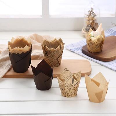 50 ADET Lale Kek Kağıt Bardak Alev Bardak Pişirme Ev Kek Bardak Ekmek Yağ Kağıdı Tek Kullanımlık Kağıt Tepsi Pişirme Bardak