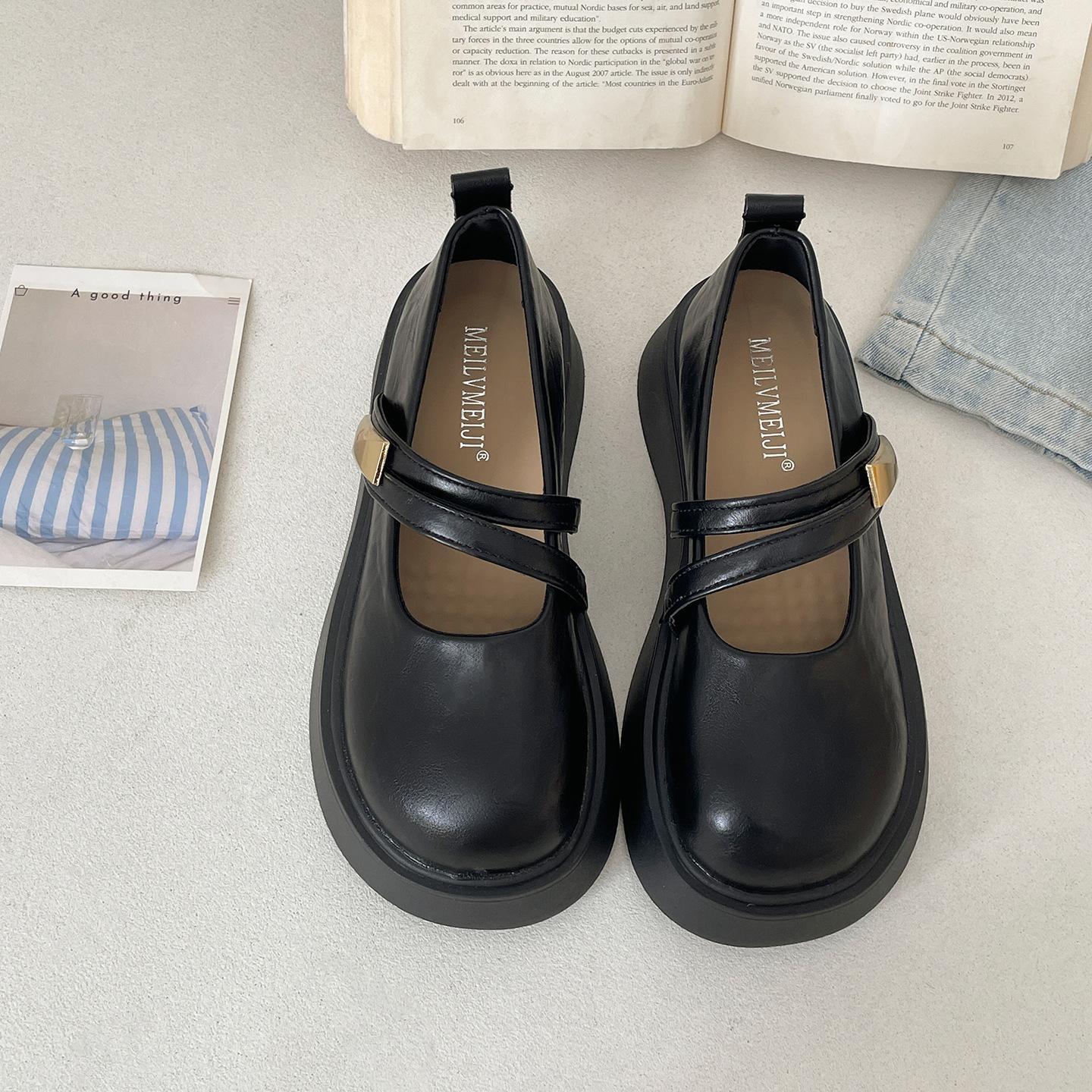 

Black British versatile platform small leather shoes for women s 2025 new summer with skirts to increase the height of Mary Jane single shoes 35 чёрный