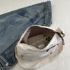 Stylish Ultra-Light Nylon Crossbody Bag Adjustable Wide Strap Large Capacity Messenger Bag Zipper Closure Women Bag Outing