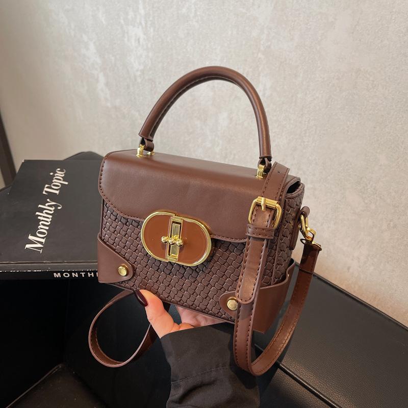 Small bag women's versatile new fashion shoulder messenger bag women's portable box small square bag