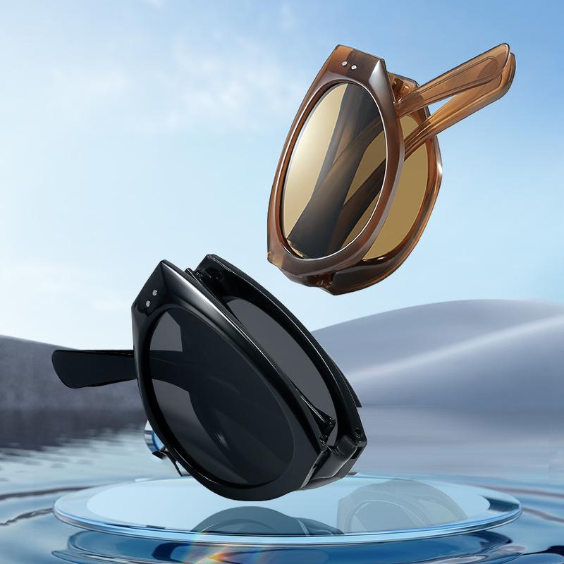 Women's Foldable UV Protection Sunglasses – Stylish, Lightweight, Summer Fashion Accessory to Flatter Your Face