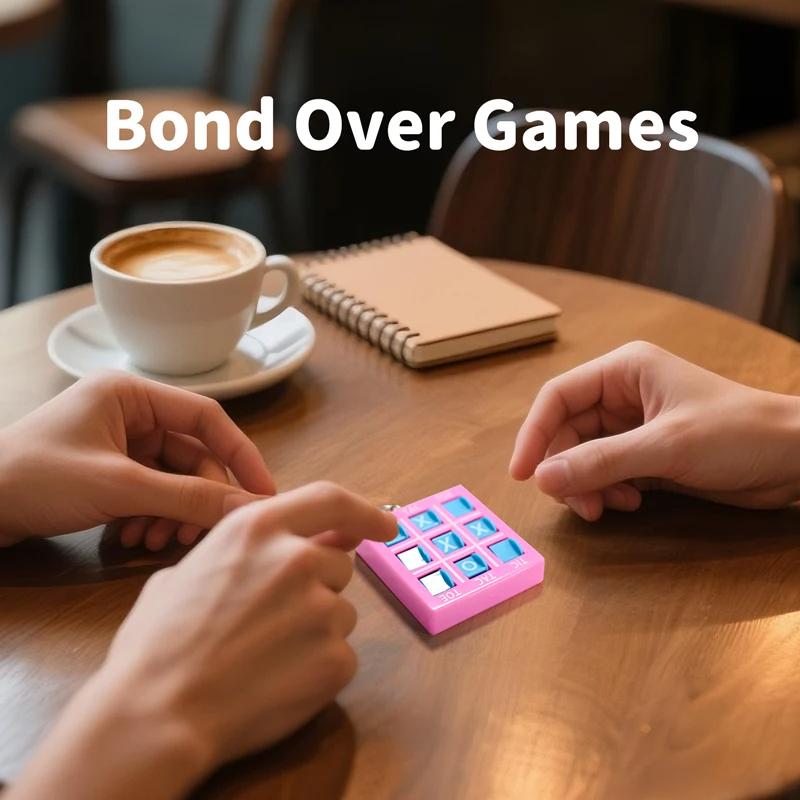 4PCS Keychain Chess OX Game Key Chain Pendant Lightweight Portable Puzzle Game Key Ring for Children Adults