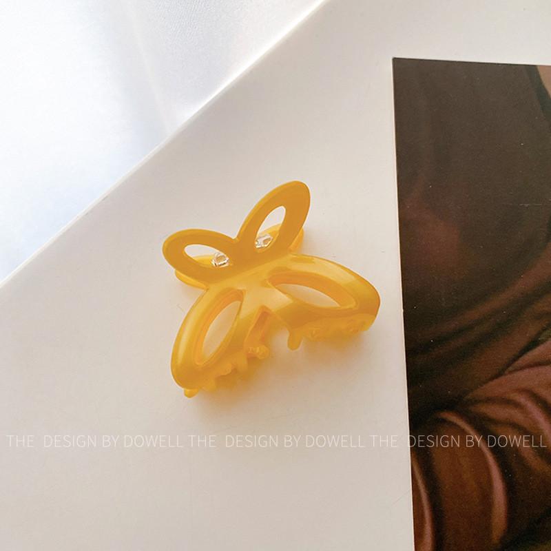 Fashionable 4cm Butterfly Hair Claw Clip Chic Acetate Material For Women