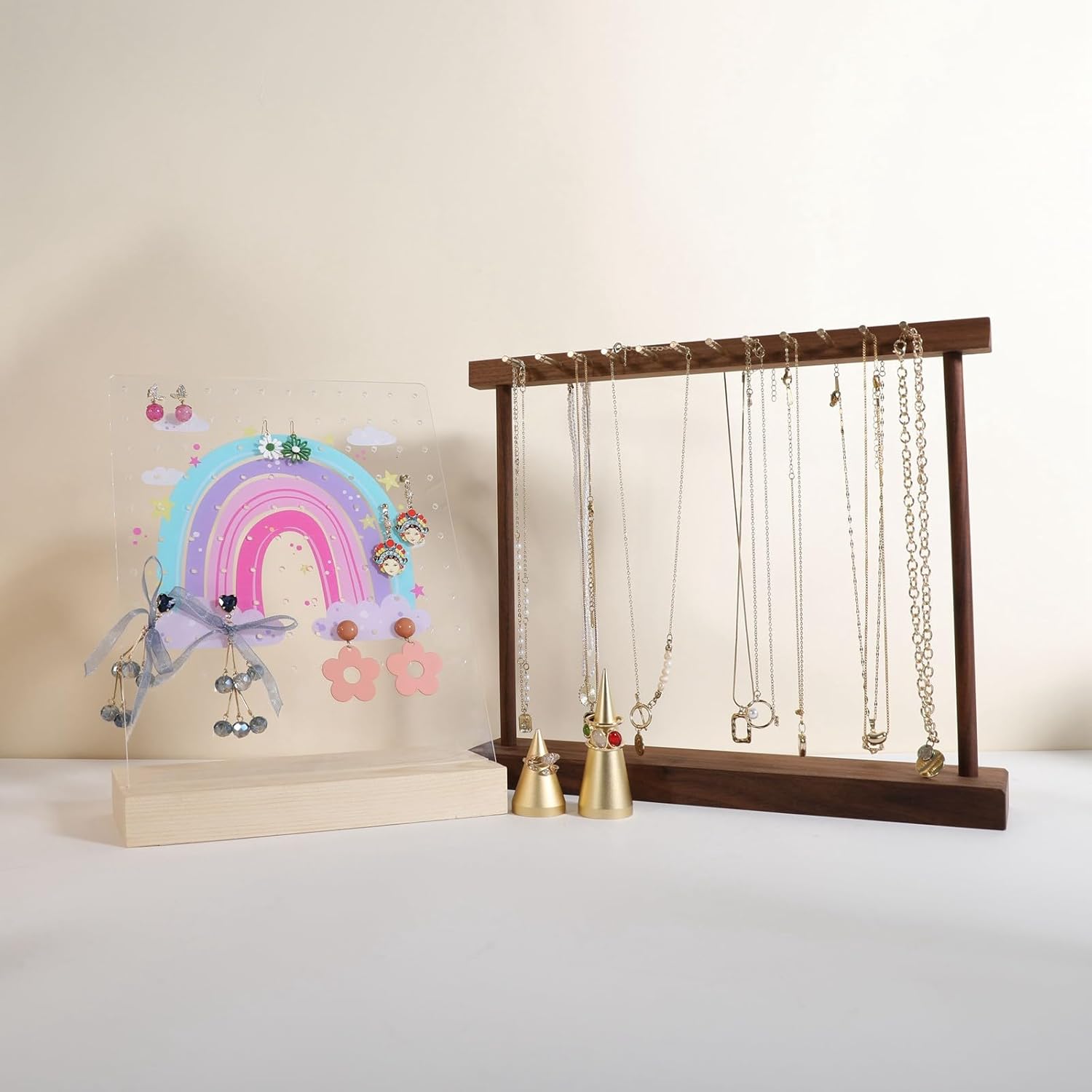 

GemeShou Medium necklace hanger shelf with 12 copper bars, Wooden jewelry storage organizer rack for hanger necklace bracelet, necklace display stand кленовый