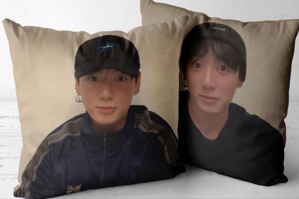 [USED] BTS Cushion Cover Jungkook