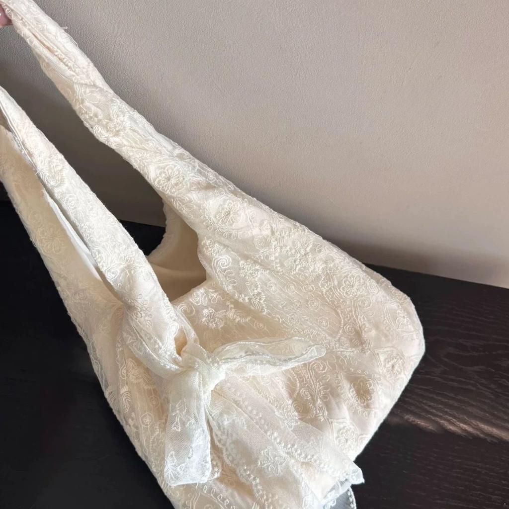 Gentle Wind Shoulder Bag Lace Lace Vest Bag Women'S Large Capacity Commuter Bag Handheld Shopping Cloth Bag
